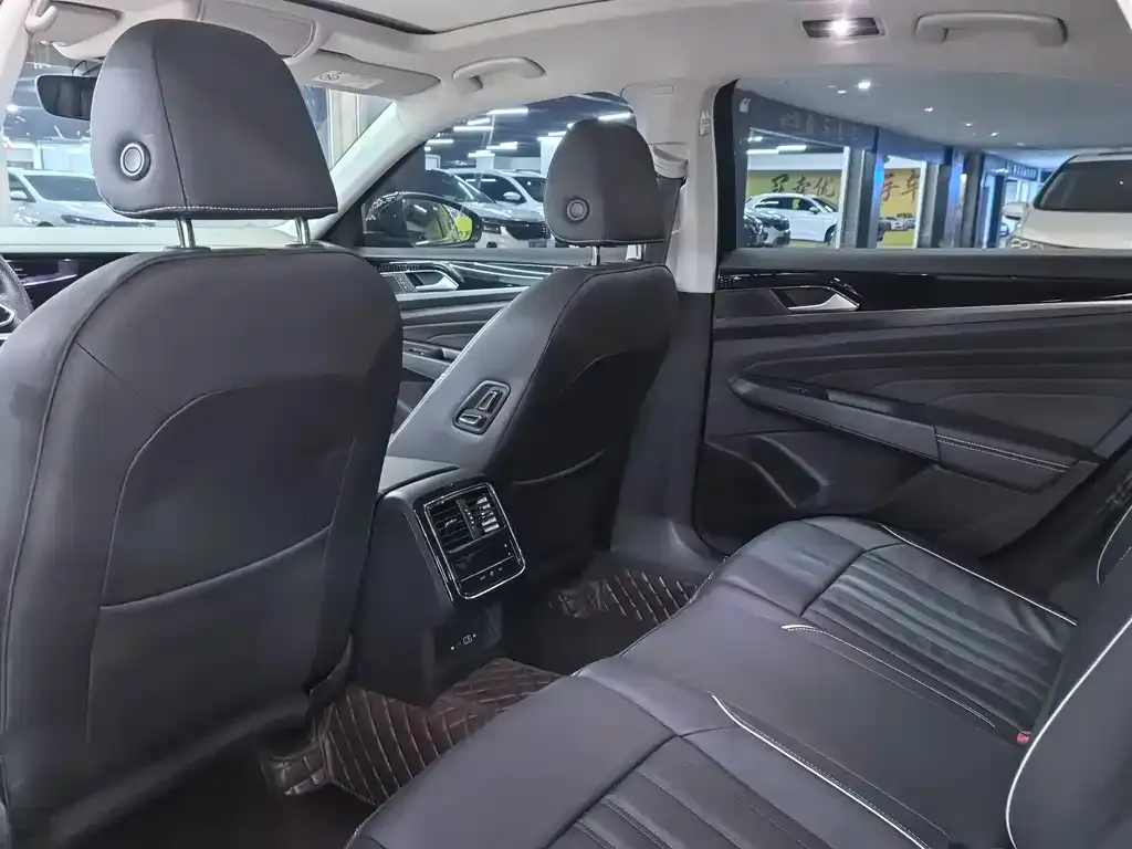 Volkswagen 帕萨特插电混动 — фото 2