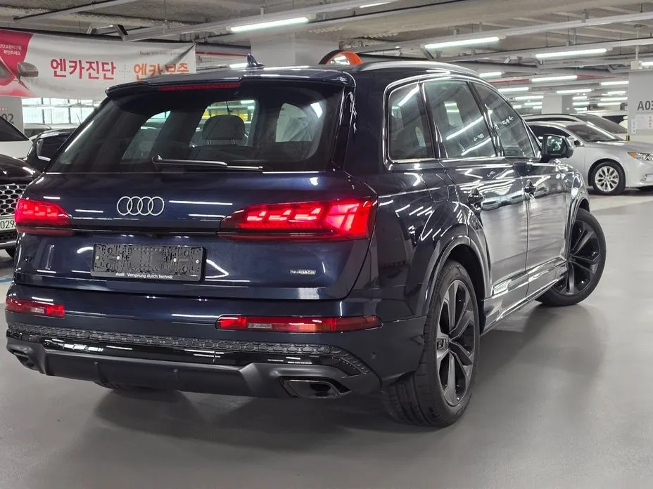 Audi Q7 — фото 2