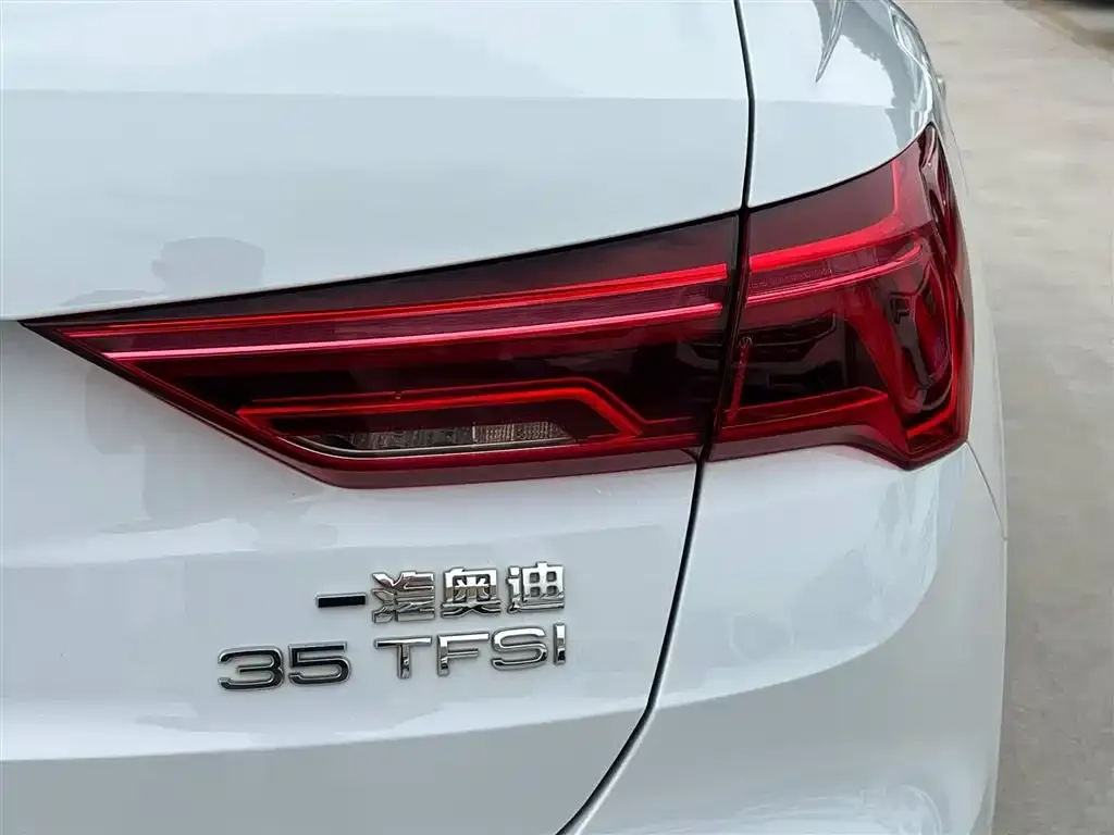 Audi Q3 — фото 2