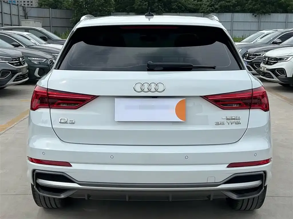 Audi Q3 — фото 10