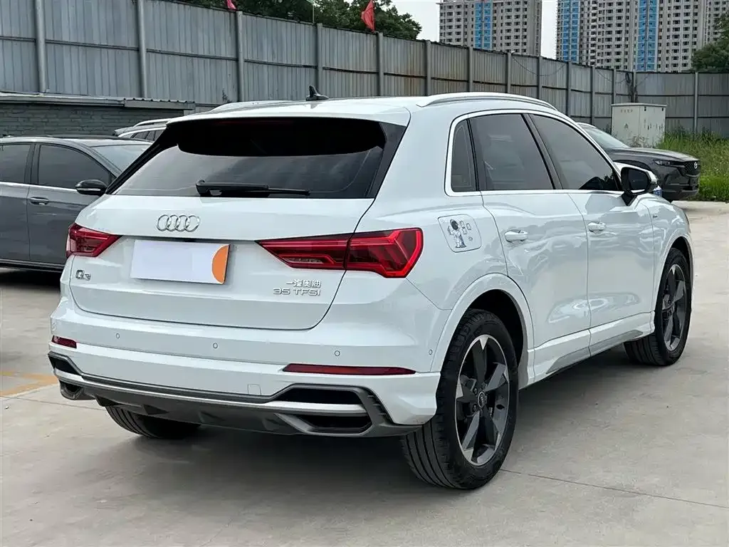 Audi Q3 — фото 5