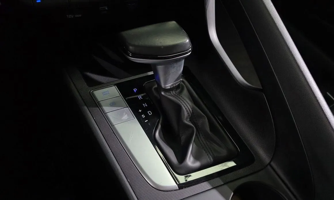 Hyundai AVANTE 2021 из KR, фото 8