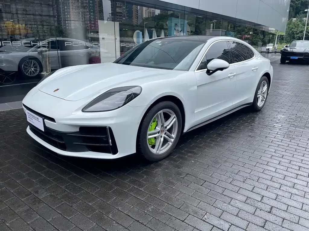 Porsche Panamera — фото 1