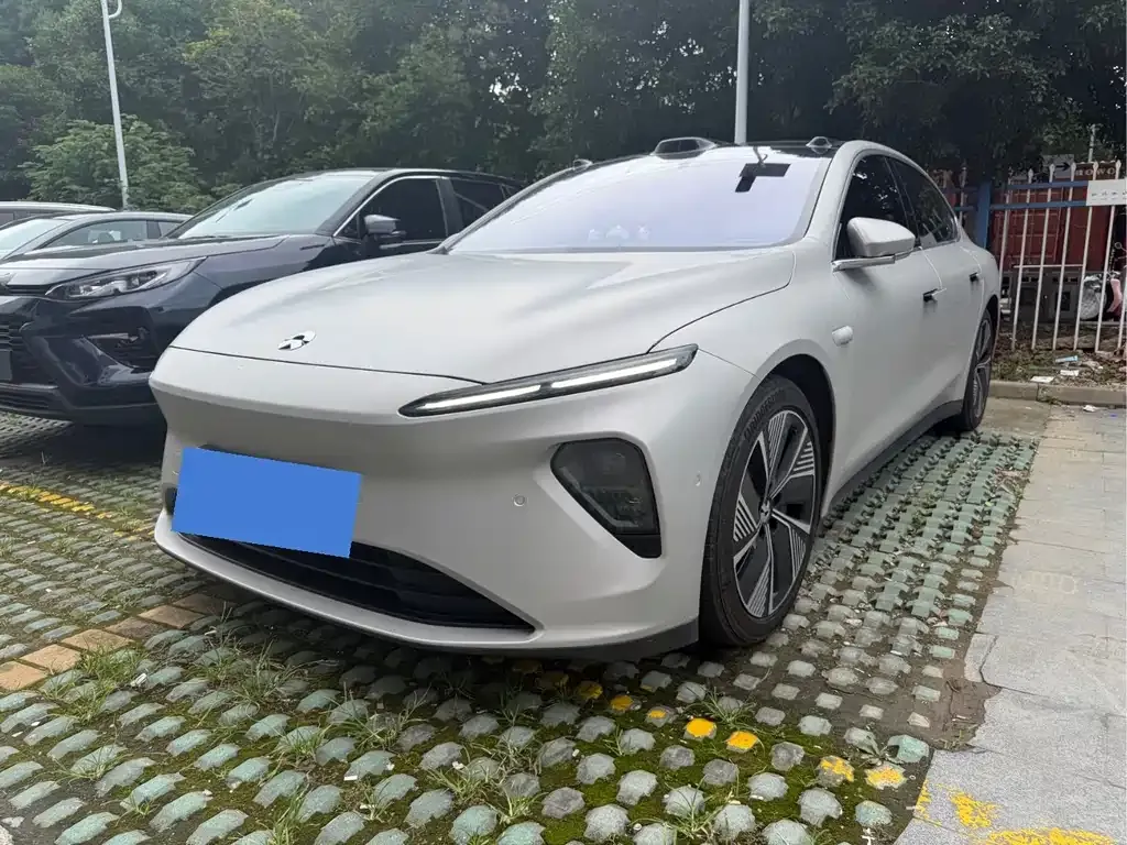 NIO ET7