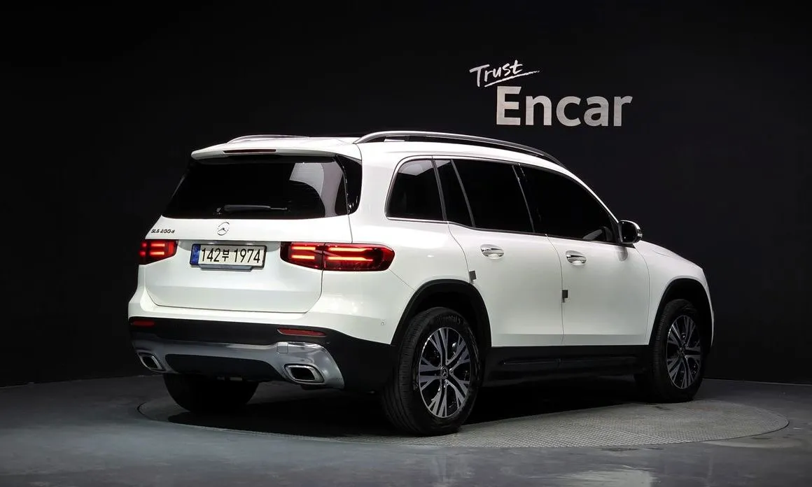 Mercedes-Benz GLB-Class — фото 4