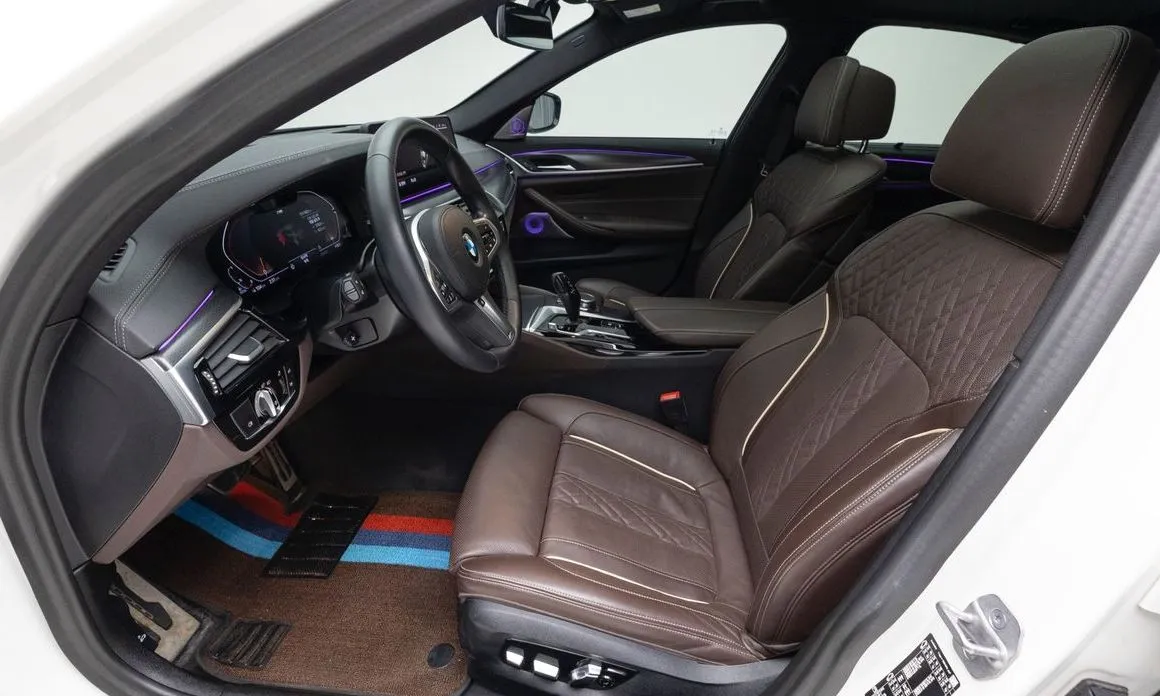 BMW 5-Series 2023 из KR, фото 9