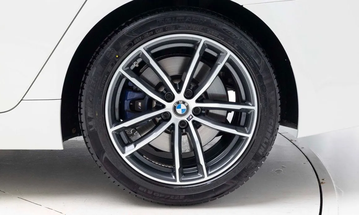 BMW 5-Series 2023 из KR, фото 8