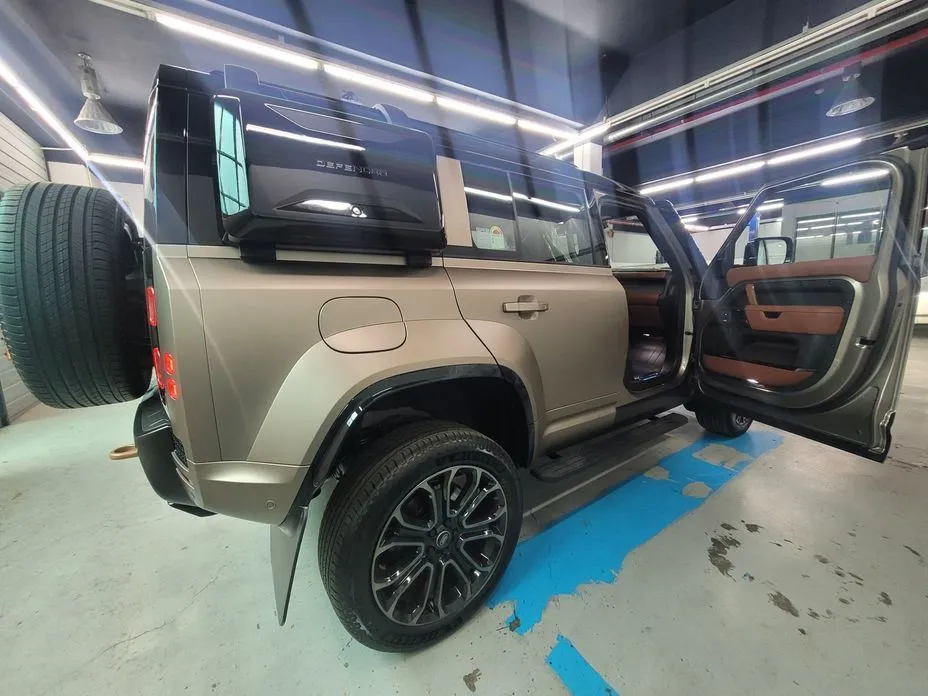 Land Rover Defender — фото 8