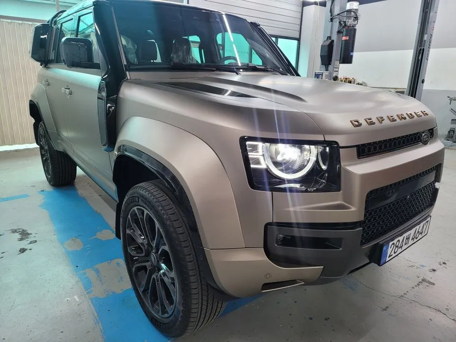 Land Rover Defender — фото 10