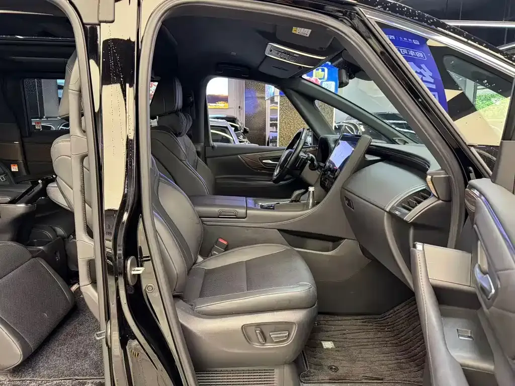 Toyota Vellfire — фото 6