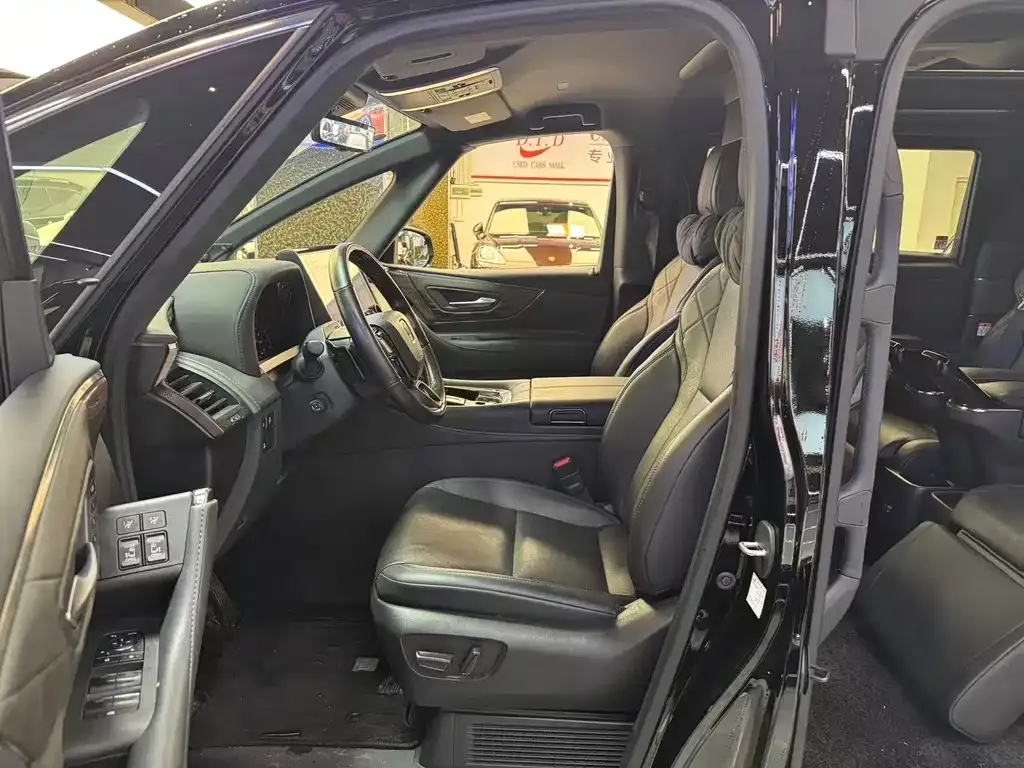 Toyota Vellfire — фото 5