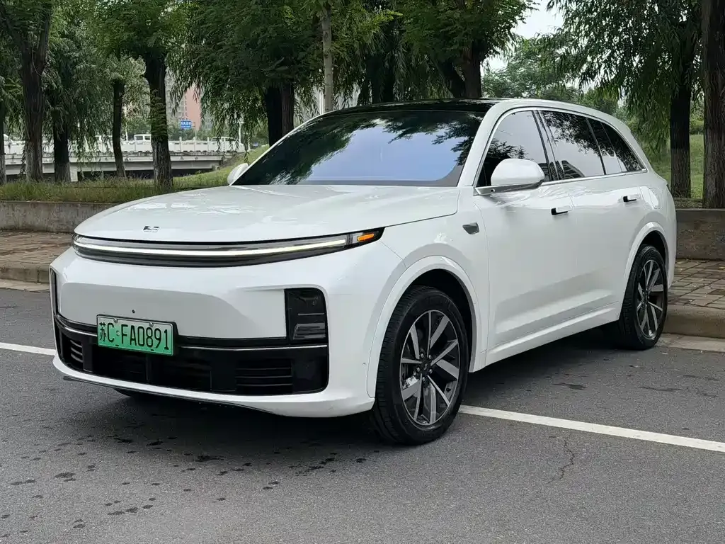 Li Auto L7 — фото 1