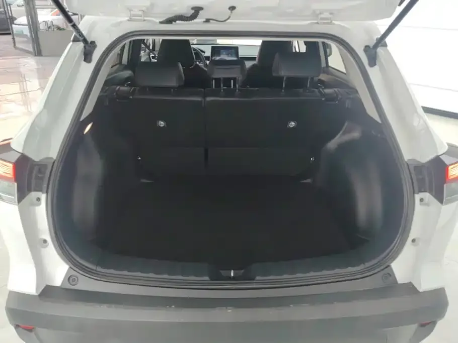 Toyota Corolla Cross — фото 9