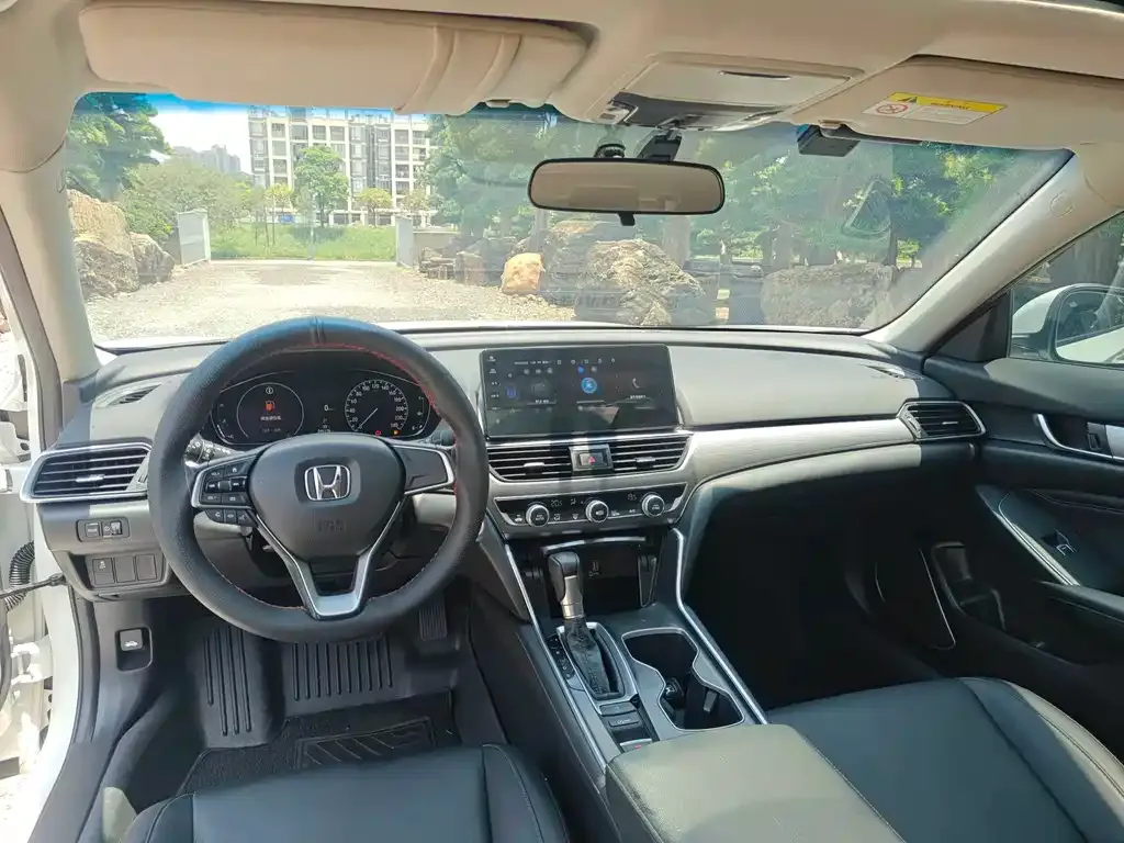 Honda Accord — фото 3