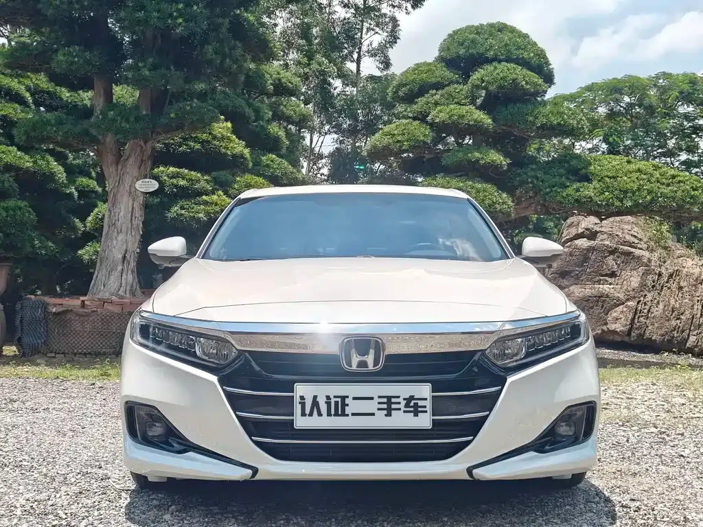 Honda Accord — фото 8