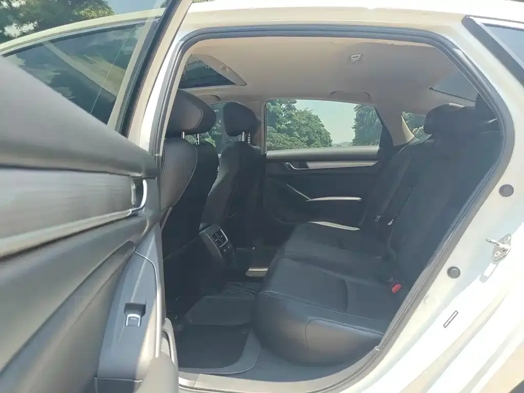 Honda Accord — фото 2