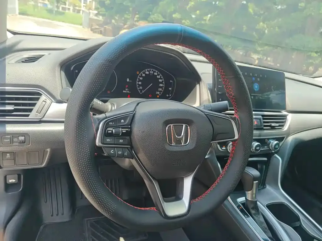 Honda Accord — фото 9