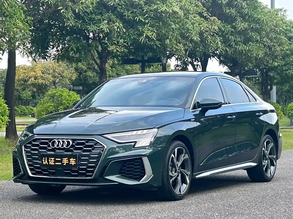Audi A3 — фото 1