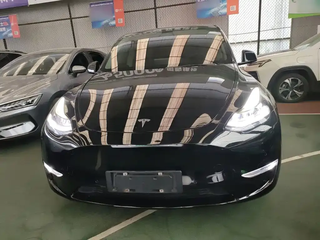 Tesla Model Y — фото 7