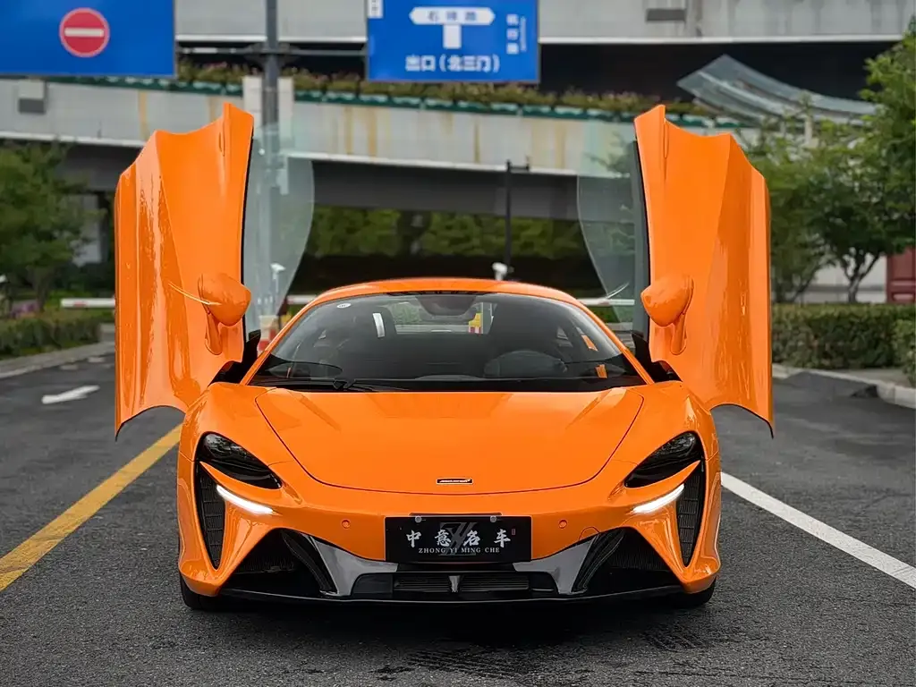McLaren Artura — фото 8
