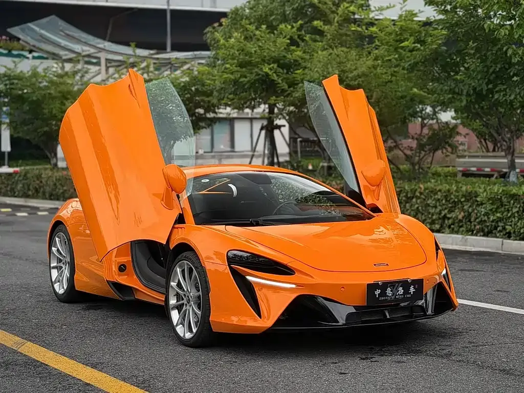 McLaren Artura — фото 9