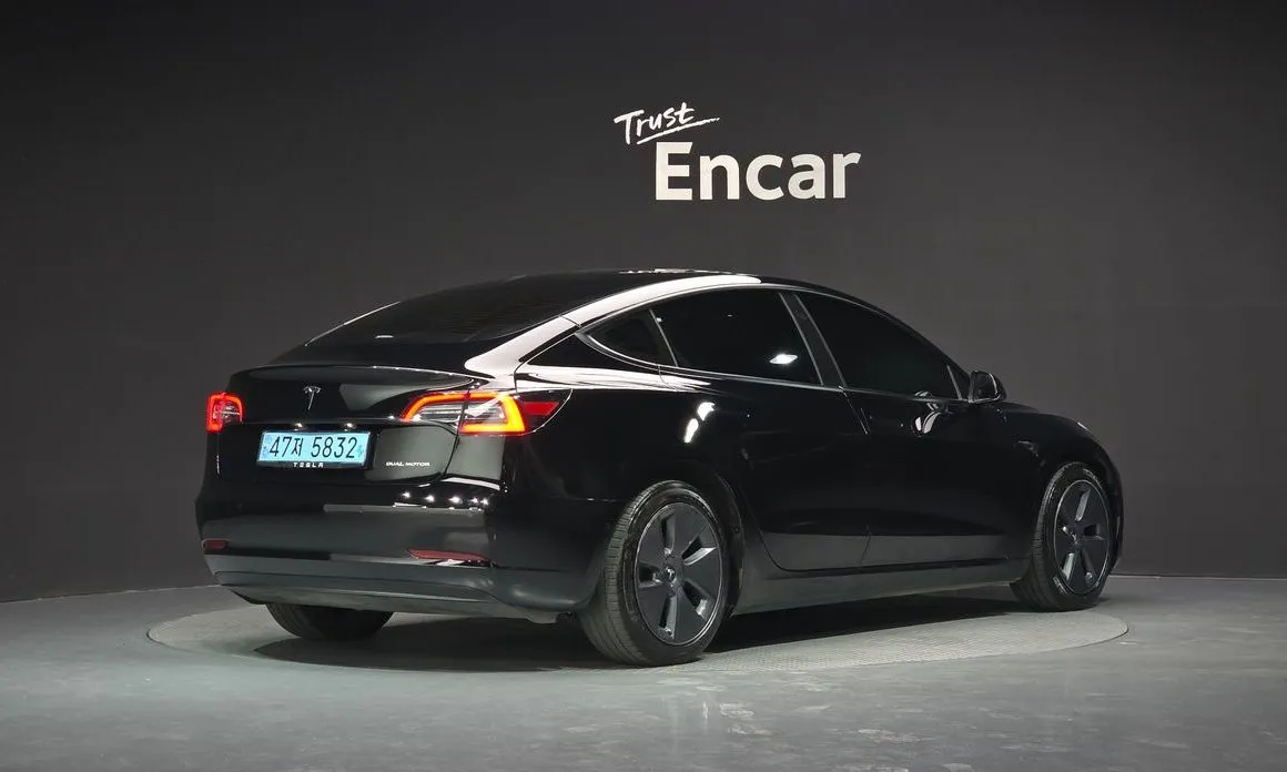 Tesla Model 3 — фото 7