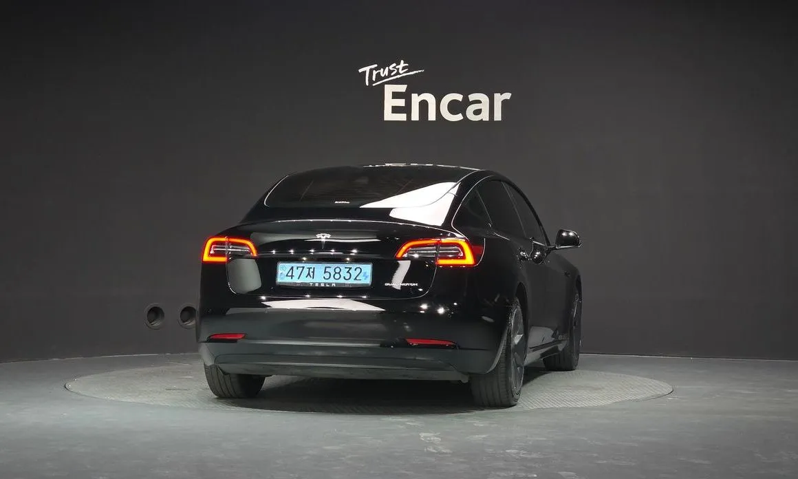 Tesla Model 3 — фото 4