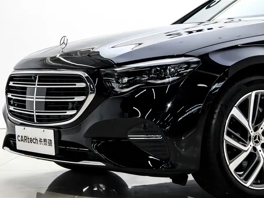 Mercedes-Benz E-Class — фото 9