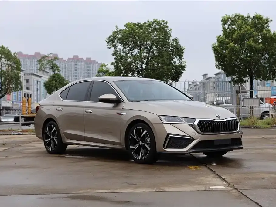 Skoda Octavia — фото 10