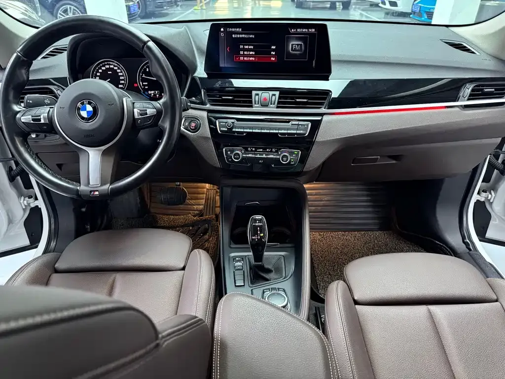 BMW X1 — фото 10