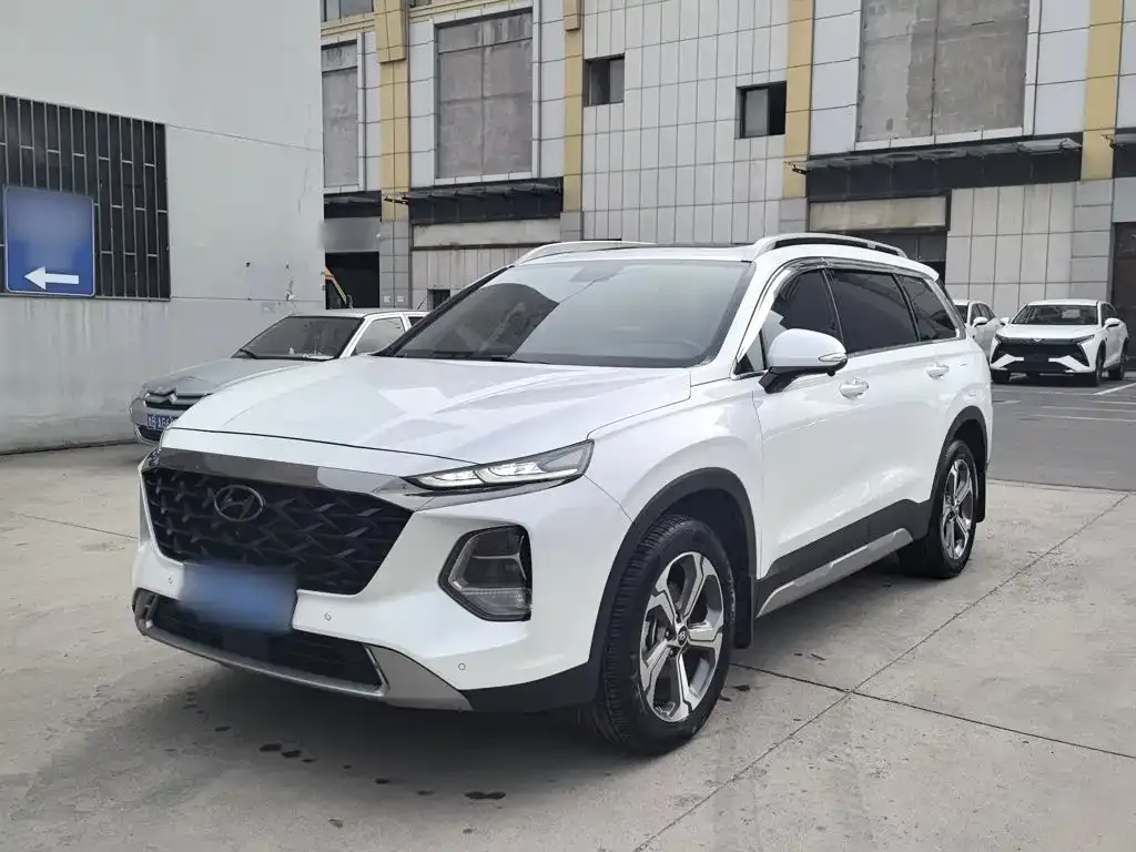 Hyundai Santa Fe — фото 10