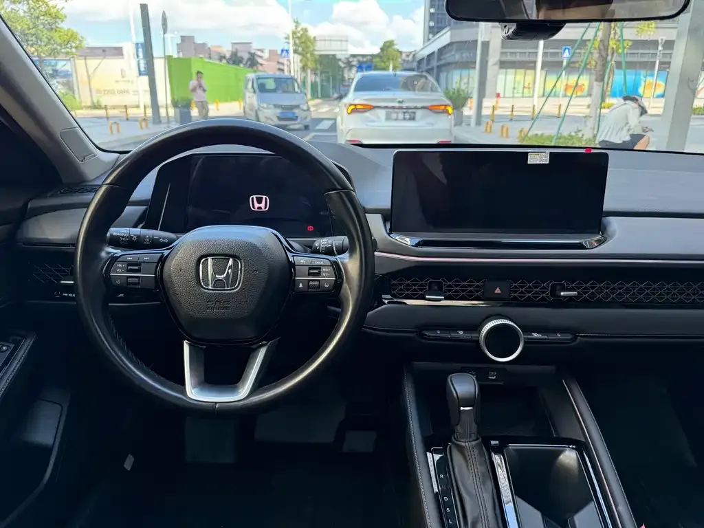 Honda Accord — фото 3
