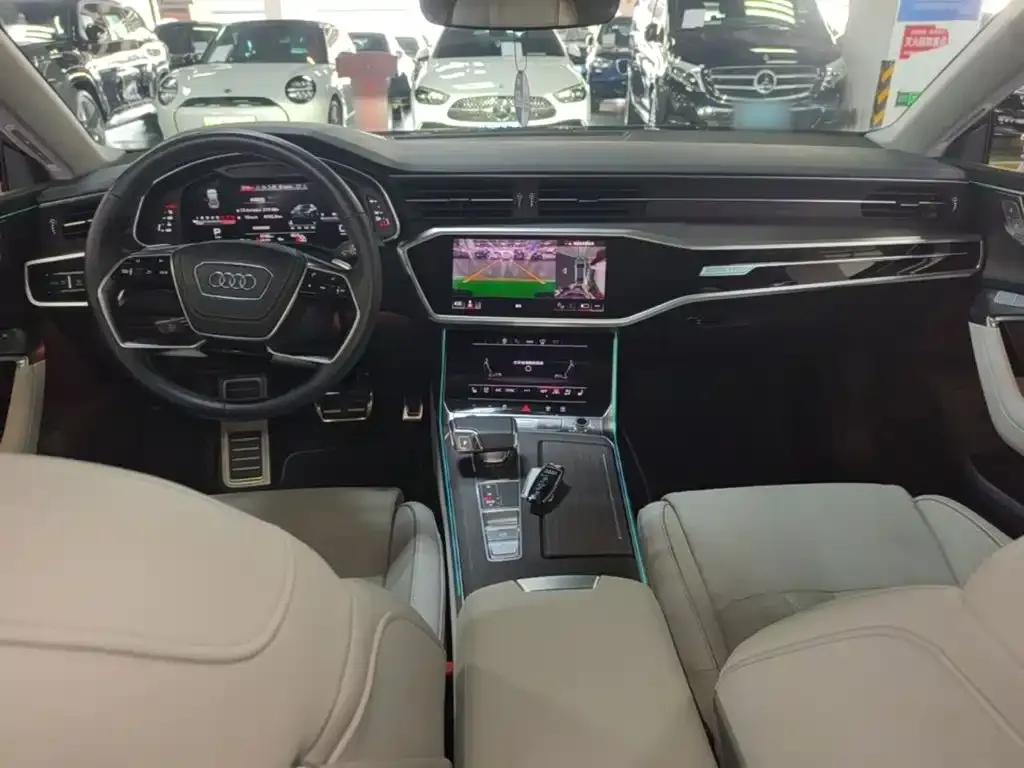Audi A7L — фото 9
