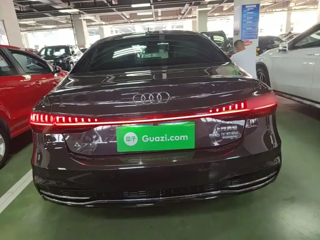 Audi A7L — фото 10