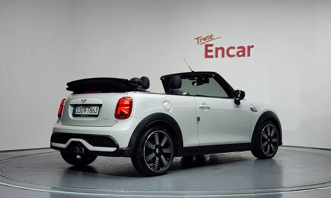 Mini Cooper Convertible 2023 из KR, фото 4