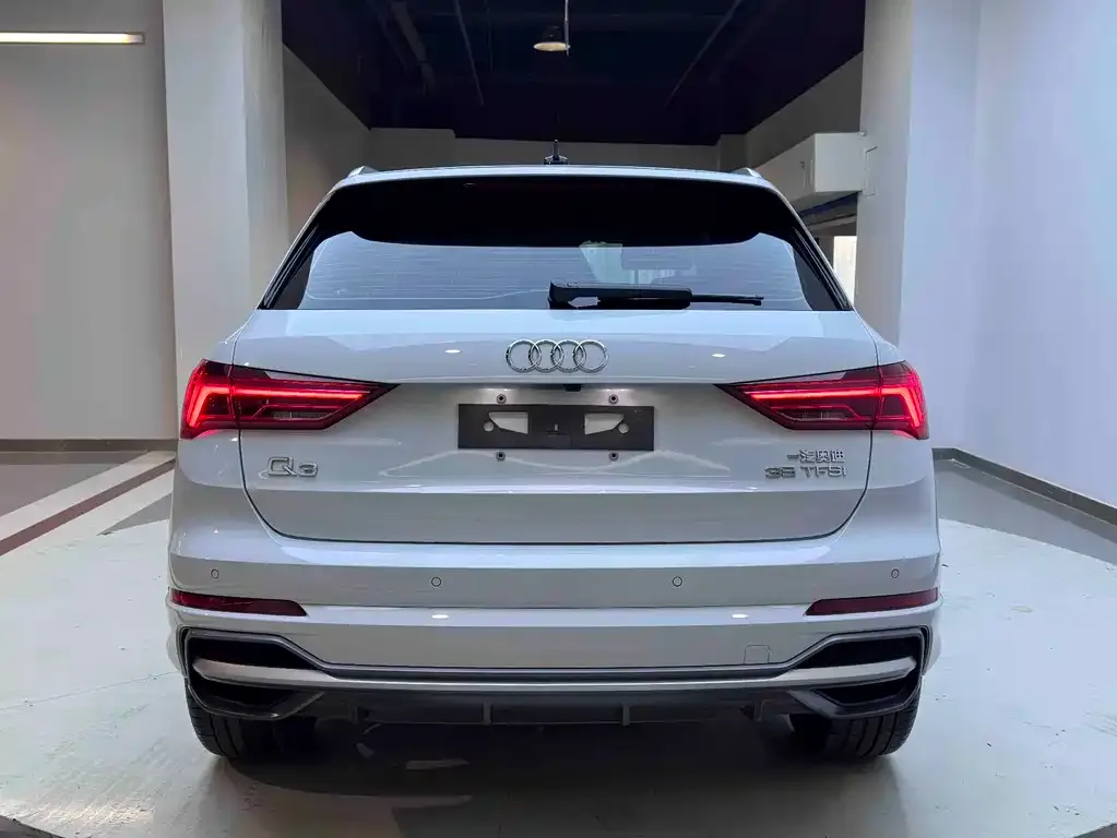 Audi Q3 — фото 6