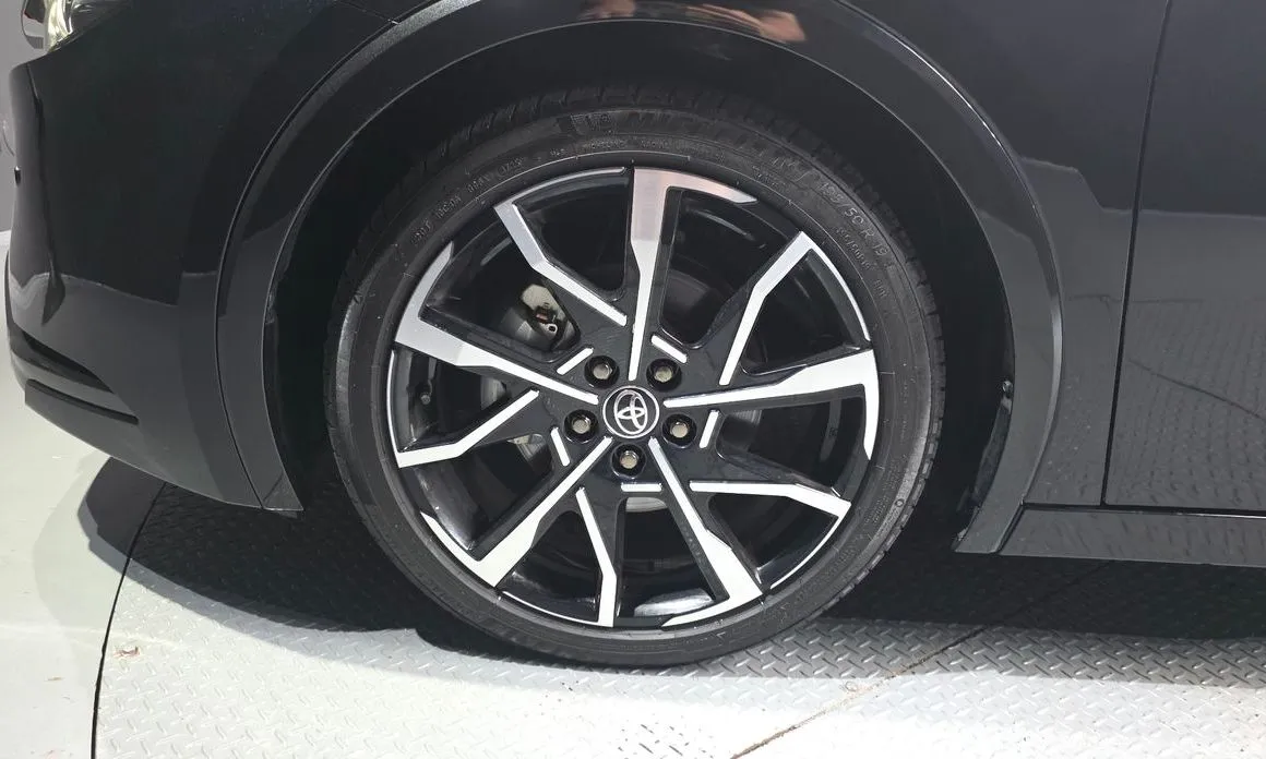 Toyota Prius 2026 из KR, фото 4