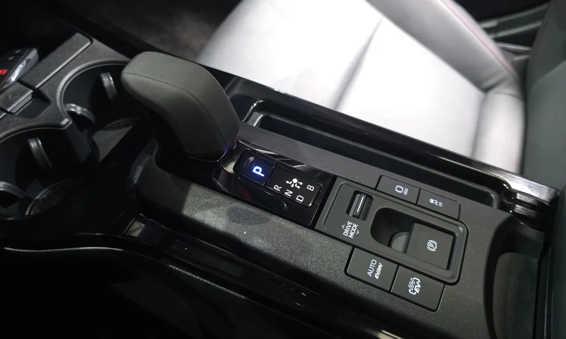 Toyota Prius 2026 из KR, фото 7