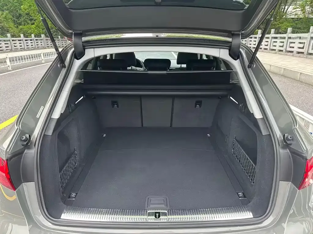 Audi A4 (Import) — фото 4