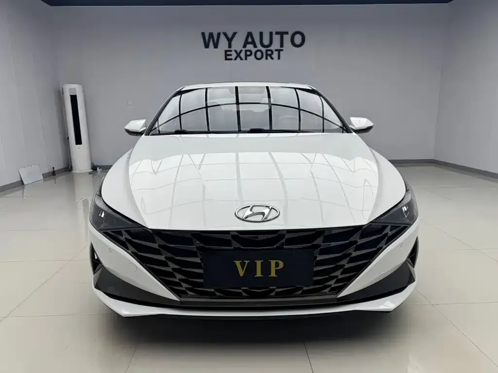 Hyundai Elantra — фото 4