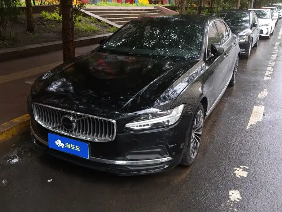 Volvo S90 — фото 1