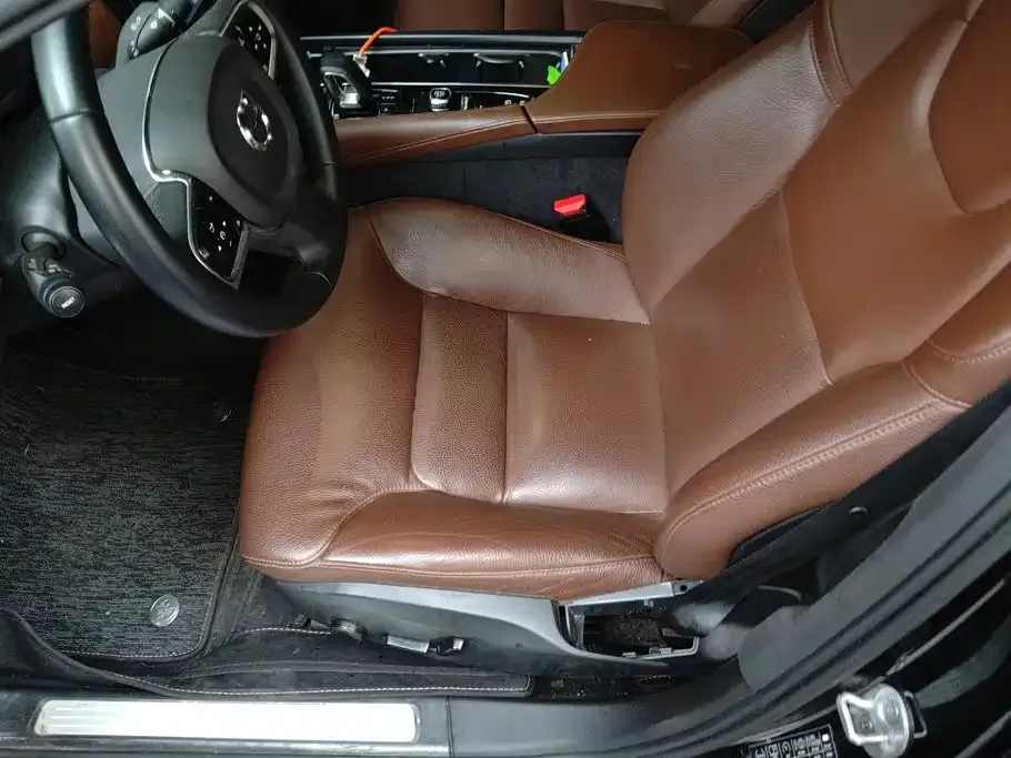 Volvo S90 — фото 4