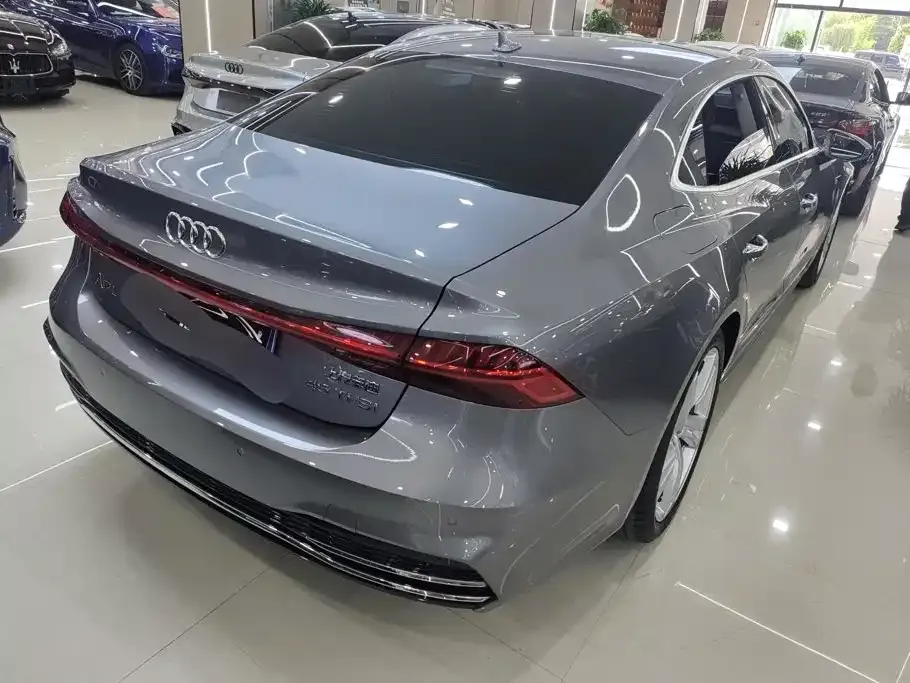 Audi A7L — фото 9