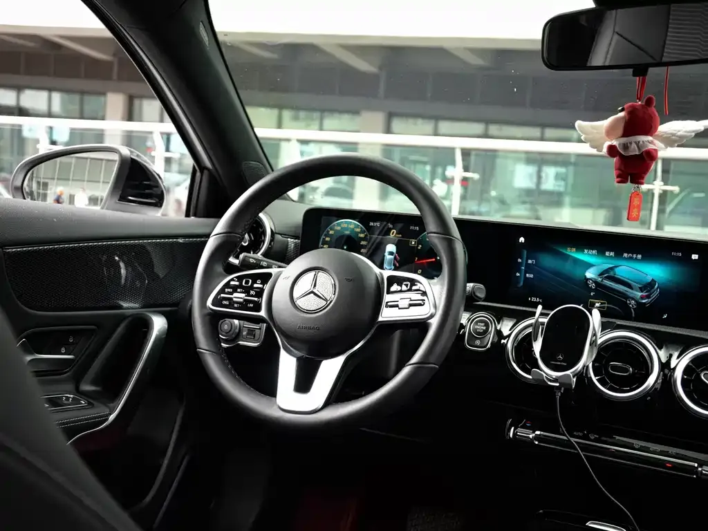 Mercedes-Benz A-Class (Import) — фото 9