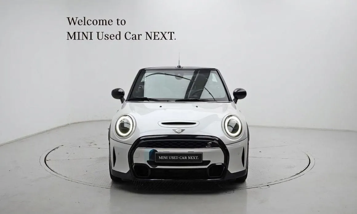 Mini Cooper Convertible 2023 из KR, фото 2