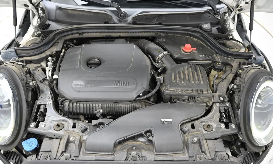 Mini Cooper Convertible 2023 из KR, фото 8