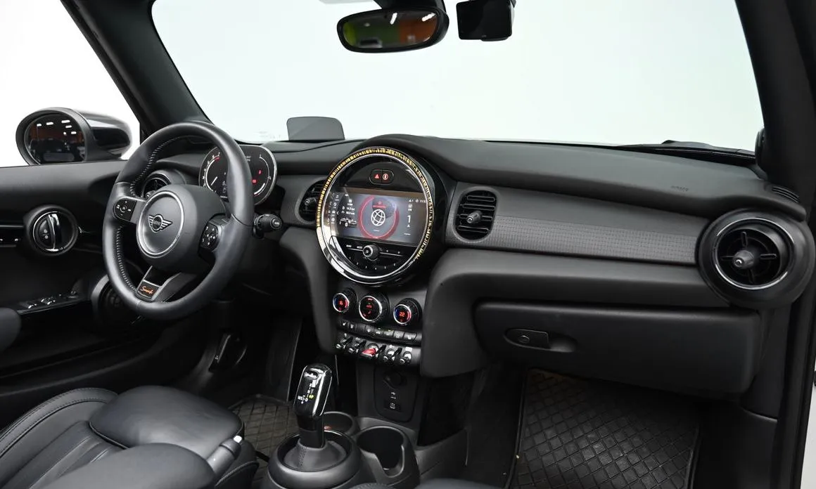 Mini Cooper Convertible 2023 из KR, фото 10