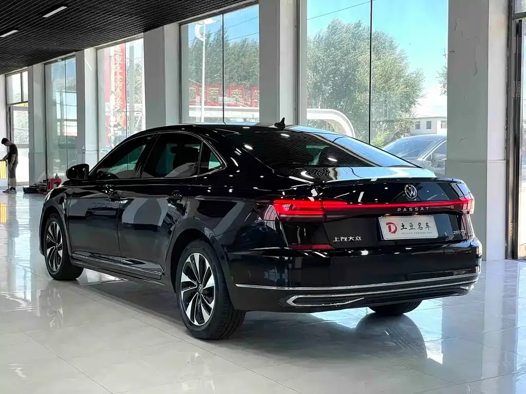 Volkswagen Passat — фото 9