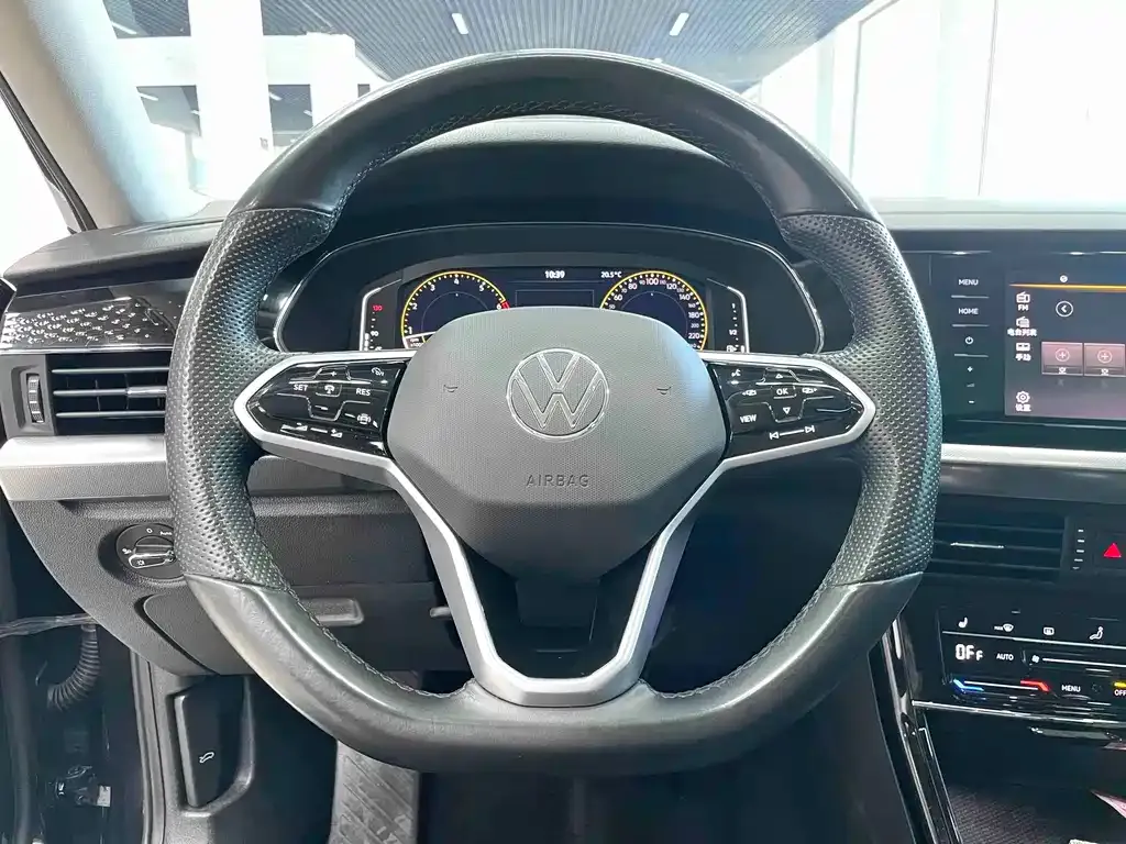 Volkswagen Passat — фото 3