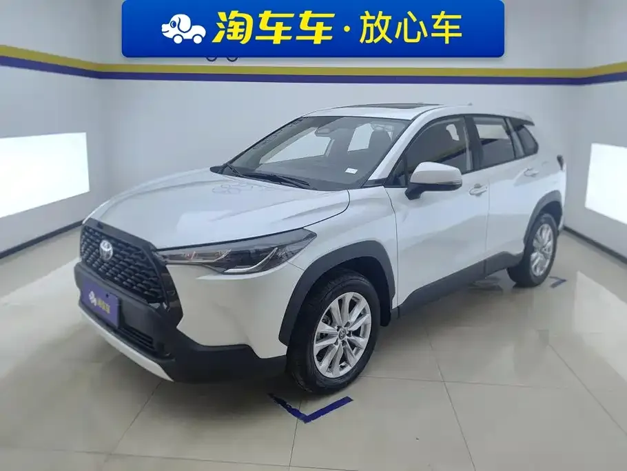 Toyota Corolla Cross — фото 1